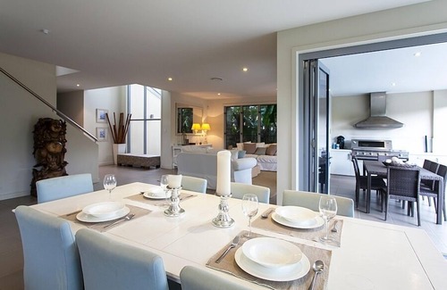 Yaroomba Casa | Beachhaven - walk to beach