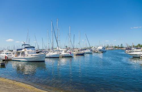 Municipality of Hellevoetsluis Hotel | Beachhotel Cape Helius