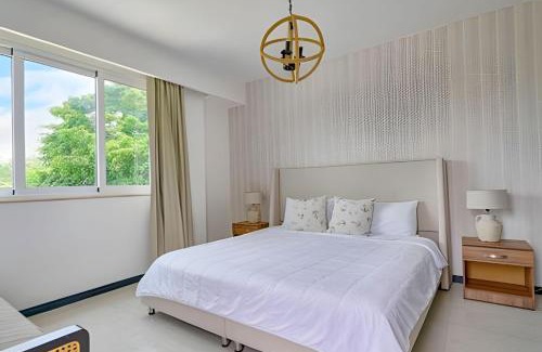 Juan Dolio - El Pueblo Apartamento | Beachside 1Bdrm Apt. Downtown Juan Dolio