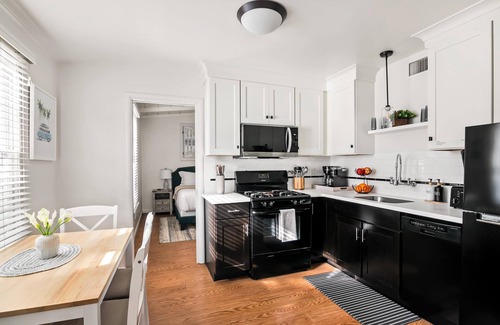 La Jolla Casa | Beachside 1BR Haven Near Ocean & Outdoor Space