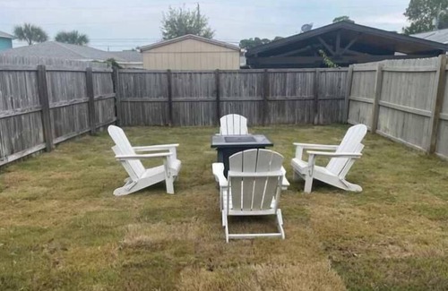 Holiday Beach Casa | Beachside 1BR Oasis – Walk to Panama City Beach!