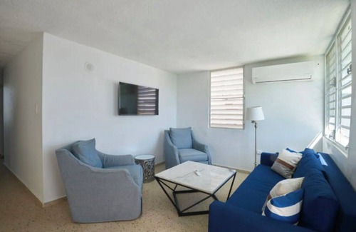 Puerto Nuevo Apartamento | Beachside 3/1.5 STEPS from the beach!