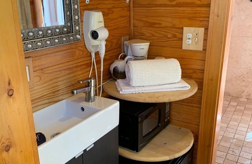 Folly Beach Casa | Beachside Boutique Inn