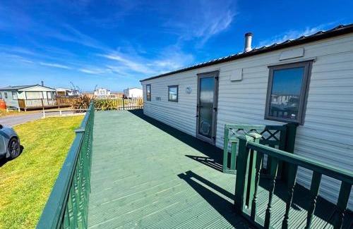 Lowestoft Chalet De Esquí | Beachside Caravan Retreat In Lowestoft Sleeps 6