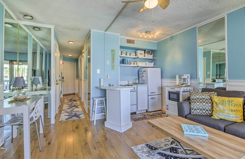North Beach Condominio | Beachside Corpus Christi Condo w/ Amenities!