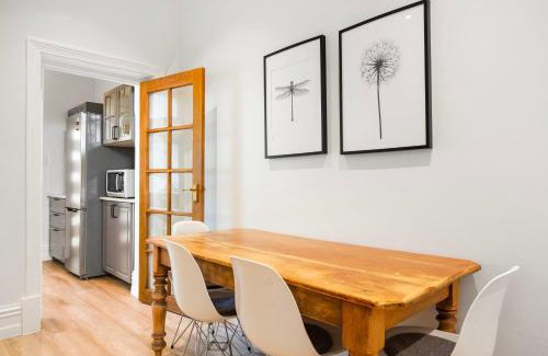 Glenelg South Casa | Beachside Cottage Glenelg Sth