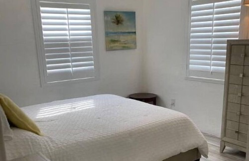 Holland By The Sea Cabaña | Beachside Cottage Huge Swim Spa!