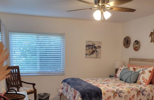 Sea Dunes Condominio | Beachside Getaway*Sea Woods New Smyrna Beach* Directly across street from beach!