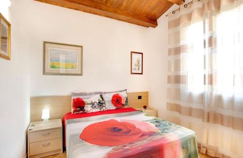 Reitani Apartamento | Beachside Getaway w Garden