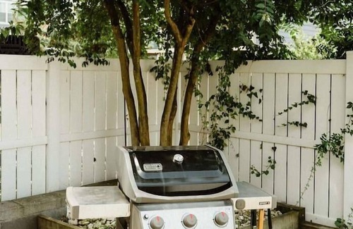 Dam Neck Casa | Beachside Haven Backyard and BBQ Fun in Croatan