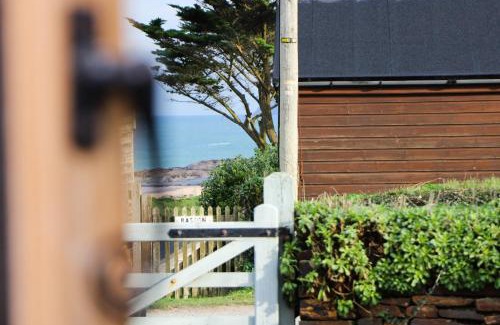 Harlyn Casa | Beachside holiday home