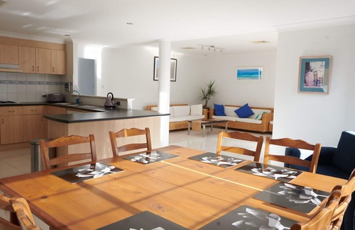 Mandurah Casa | 'Beachside'home 20 metres to beach. Ideal for families and friends.