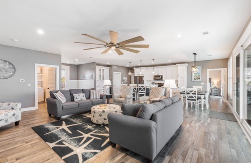 East End Casa | BEACHSIDE NEW BUILD 4BR 4 1/2 bath St. George Island w/pool