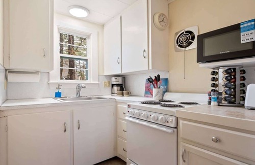 Southern Coast Casa | Beachside | Oceanside | Walk onto the beach!