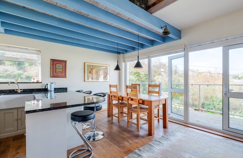 Polzeath Cabaña | BEACHSIDE, pet friendly, country holiday cottage in Polzeath