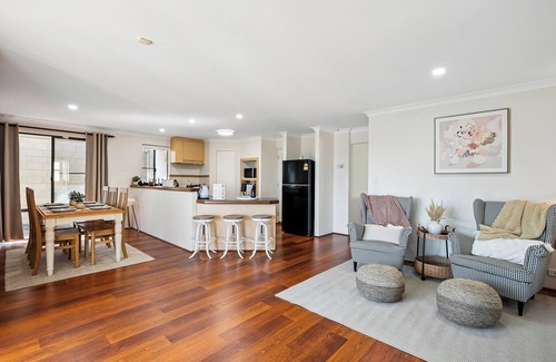 Scarborough Casa | Beachside Stay | Cafés Nearby | 100Mbps WiFi