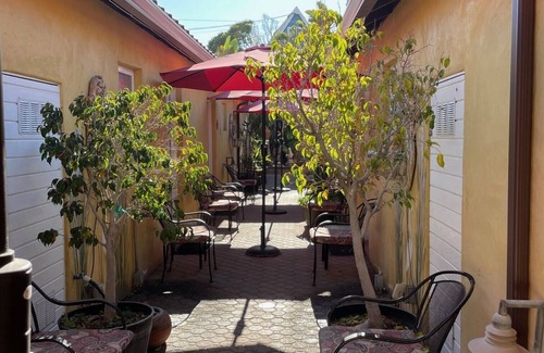 Santa Ana Heights Apartamento | Beachside Studio suites with kitchenette