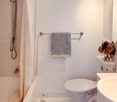 Manly Apartamento | Beachside Unit in the Heart of Manly-Ocean Views