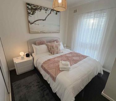 West Beach Apartamento | BEACHSIDE UNIT WITH OCEAN VIEWS West Beach