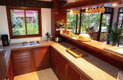 Bang Po Villa | Beachside Villa - Near White Lotus Hotel
