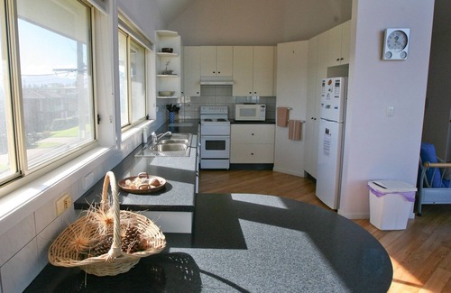 Bermagui Apartamento | BEACHVIEW: 1/33 Scenic Drive - Great View. A pie de playa, piscina azul y tiendas.