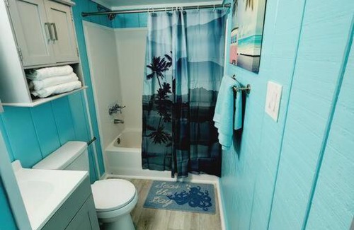 Acapulco Village Casa | Beachview Beauty steps to the beach in West G Town