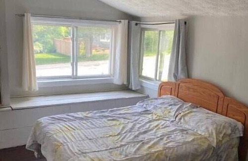 Port Elgin Cabaña | BeachView Cottage in Port Elgin
