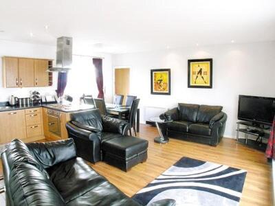 Llanelli Casa | Beachview