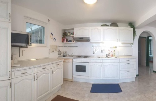 Beirona Casa | Beachvilla - 1st sea row - with 150 sqm - sea view - quiet location - air conditioning