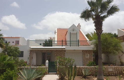 Beirona Casa | Beachvilla - 1st sea row - with 150 sqm - sea view - quiet location - air conditioning