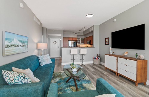 East Ocean Ave Condominio | Beachy 2 Bed/2bath Condo w/Water View! 5min from the beach!