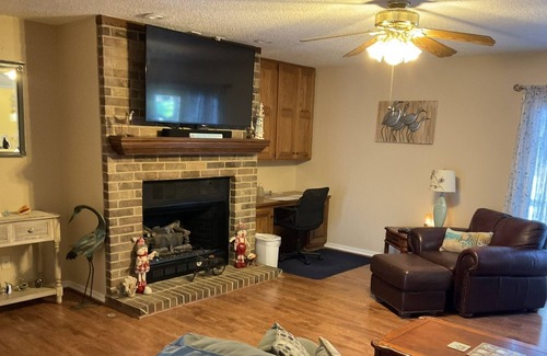 Harrison Casa | Beachy Breeze in the Ozarks and little Italy