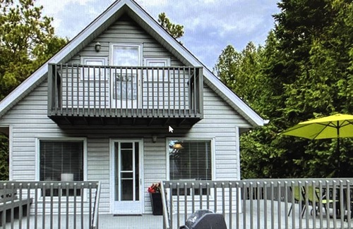 Sauble Beach Casa | Beachy Chic- Completely renovated-Steps from Beach