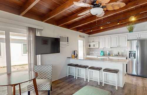 Key Colony Beach Cabaña | Beachy getaway with pool, water views, furnished patio, & dock access
