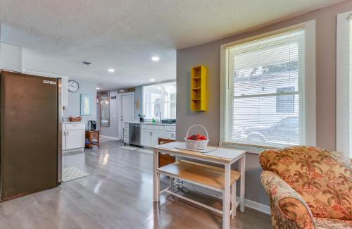 Northwest Quadrant Casa | Beachy Home in Heart of Beaufort with Pool Access