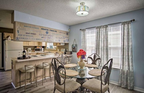 Northeast Pensacola Casa | Beachy Home in quiet neighborhood!! Must See!