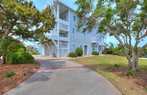 Caswell Beach Casa | Beachy Me