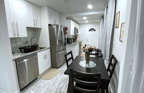 Disston Heights Cabaña | Beachy St. Pete Cottage Retreat!