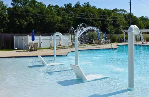 Gulfport Casa | Beachy Villa! Just Renovated, Pools, 2 Min to the Beach