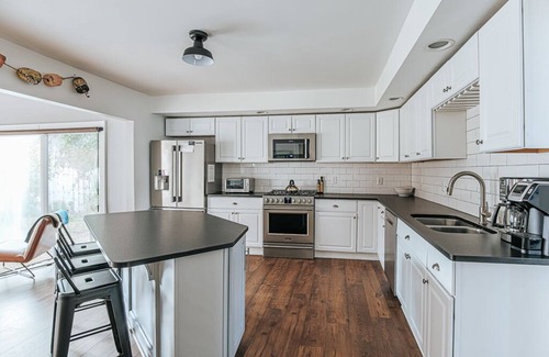 Cape Charles Casa | Beachykeen- Steps from Beach and Downtown! NEW