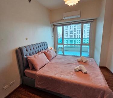 Legazpi Village Apartamento | Beacon Makati Skyline View