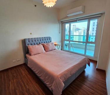 Legazpi Village Apartamento | Beacon Makati Skyline View