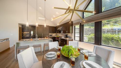 Highlands Townhomes Casa | Beacon Retreat