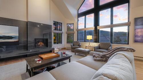 Highlands Townhomes Casa | Beacon Retreat