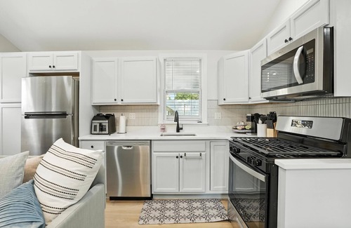 Valparaiso Casa | Beacons' Nest – Valpo U, Downtown & Dunes