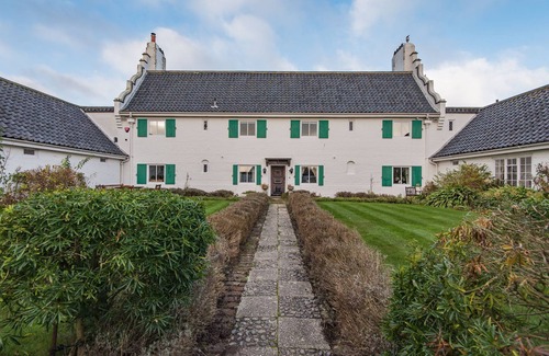 Sandwich Casa | Beadles by Bloom Stays - charming coastal house on private coastal estate