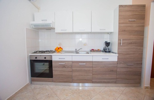 Crklada Apartamento | Beakovic Apartment with Garden