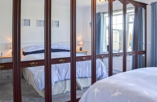 Flamborough Casa | Beam Cottage