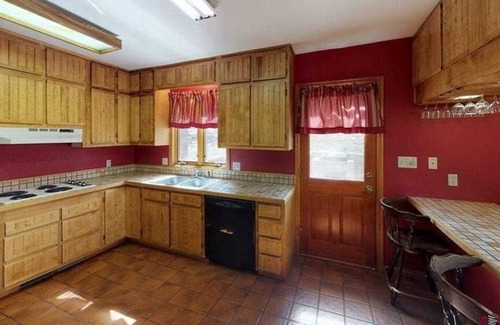 Lake City Casa | Bean's Place - Large Family Home with Beautiful Views From the Large Deck