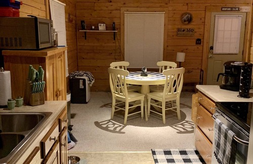 Pipestem Cabina | Bear Claw Cove #2 Pet Friendly/HotTub/ Bicycles/Kayaks
